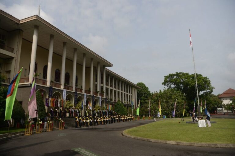 kelebihan dan kekurangan PTN BH